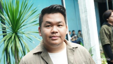 img-title Putus dari Sang Kekasih, Kiki Eks Coboy Junior Gagal Nikah?