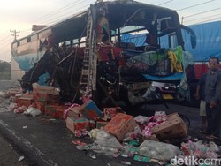 Cerita Penumpang Selamat Tabrakan Bus PMH: Terbangun karena Benturan