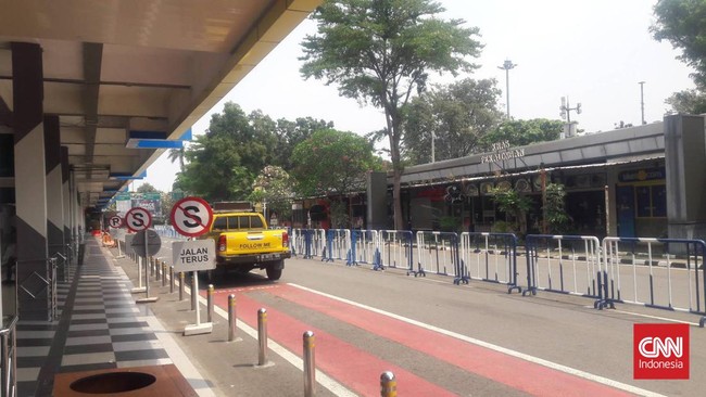 Lion Air Group membantah ada keterlibatan dalam pengelolaan Bandar Udara Internasional Halim Perdanakusuma.
