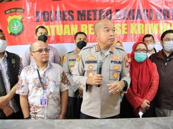 Viral Video Miris ABG Dirantai di Bekasi, Minta-minta Makan ke Warga