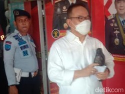 Eks Gubernur Riau Rusli Zainal Bebas Bersyarat Hari Ini