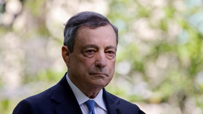 Perdana Menteri Italia, Mario Draghi, akhirnya mengundurkan diri pada Kamis (21/7), setelah drama perpecahan koalisi pemerintahannya.