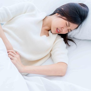 img-title Sakit Perut Akibat Datang Bulan? Atasi dengan 3 Ramuan dari Bahan Alami Ini