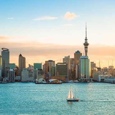 Turis Bisa Napas Bebas, Selandia Baru Hapus Syarat Vaksin, Masker, & Tes COVID-19