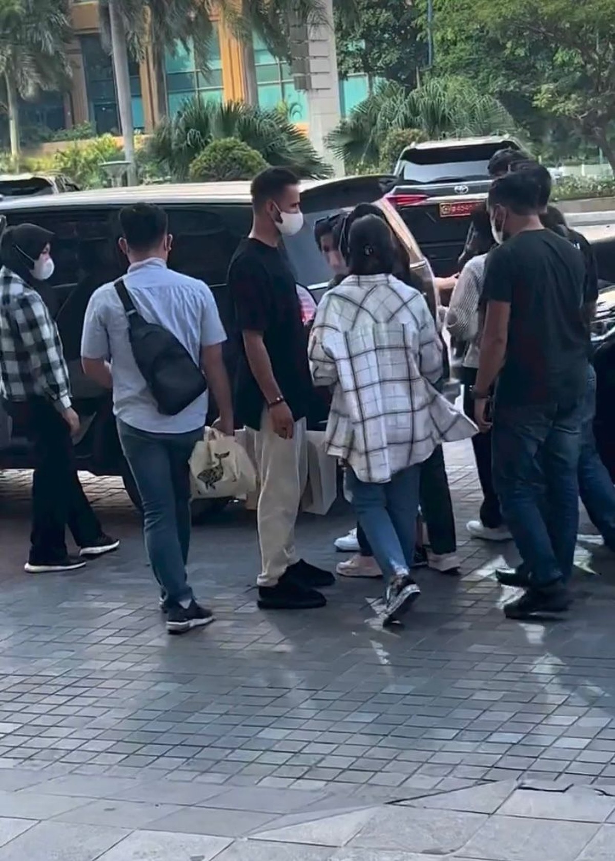 Nikita Mirzani Ditangkap Polisi