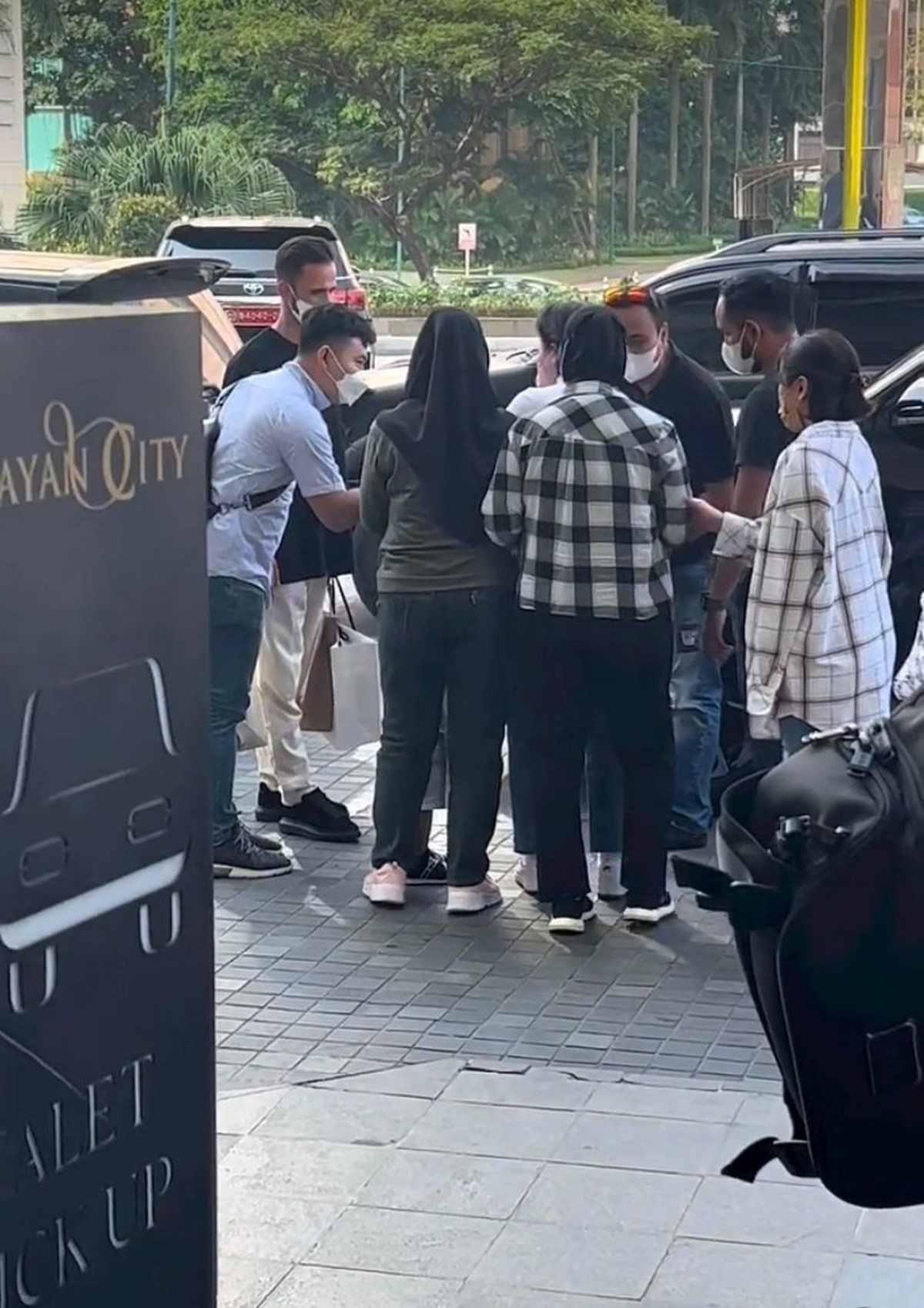 Nikita Mirzani Ditangkap Polisi