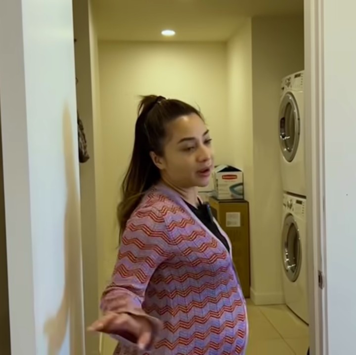 <p>Di apartemennya ini, Nikita juga menyediakan ruangan untuk mencuci baju. Ruangannya cukup besar dan luas. (Foto: YouTube Nikita Willy Official)</p>