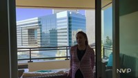 <p>Bagian rumah terkahir yang tak kalah menarik adalah balkon nih, Bunda. Menurut Nikita, dirinya dan Indra senang meminum teh atau kopi di pagi hari sambil bersantai di balkon ini. (Foto: YouTube Nikita Willy Official)</p>