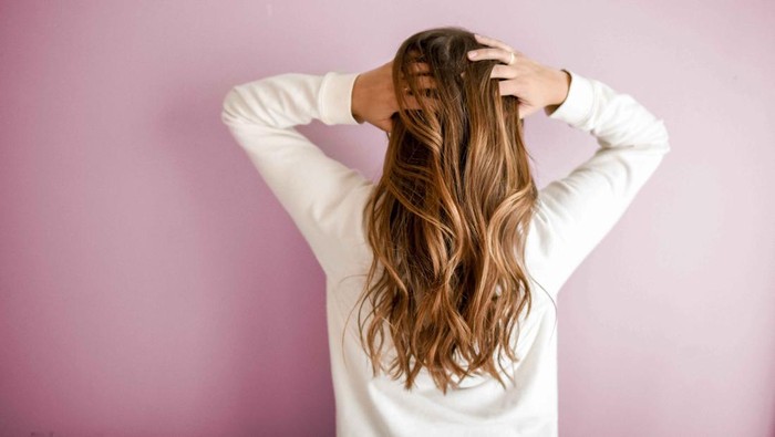 Kiat Mencegah Kerontokan Sehingga Rambut Senantiasa Sehat dan Tebal Kiat Mencegah Kerontokan Sehingga Rambut Senantiasa Sehat dan Tebal