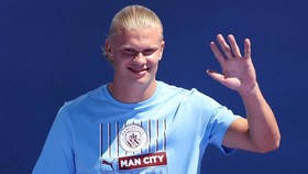 Ucapan Ultah Haaland: Debut vs Bayern Inshaallah