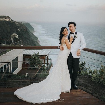 8 Foto Bahagia Pernikahan Yeslin Wang Eks Istri Delon dengan Joon Gi