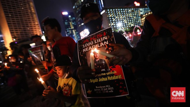 Anggota Tim Advokat Penegak Hukum dan Keadila Saor Siagian mengatakan aksi seribu lilin untuk mendukung kepolisian mengusut tuntas kasus tewasnya Brigadir J.