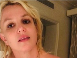 Aduh! Britney Spears Pajang Foto Bugil Lagi