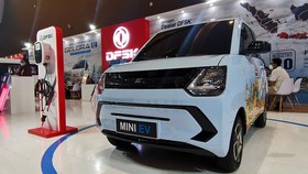 DFSK Ungkap Mobil Listrik Pesaing Wuling Air EV di Kemayoran