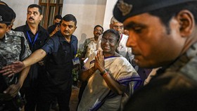 FOTO: Draupadi Murmu Jadi Presiden India, Para Pendukung Berpesta
