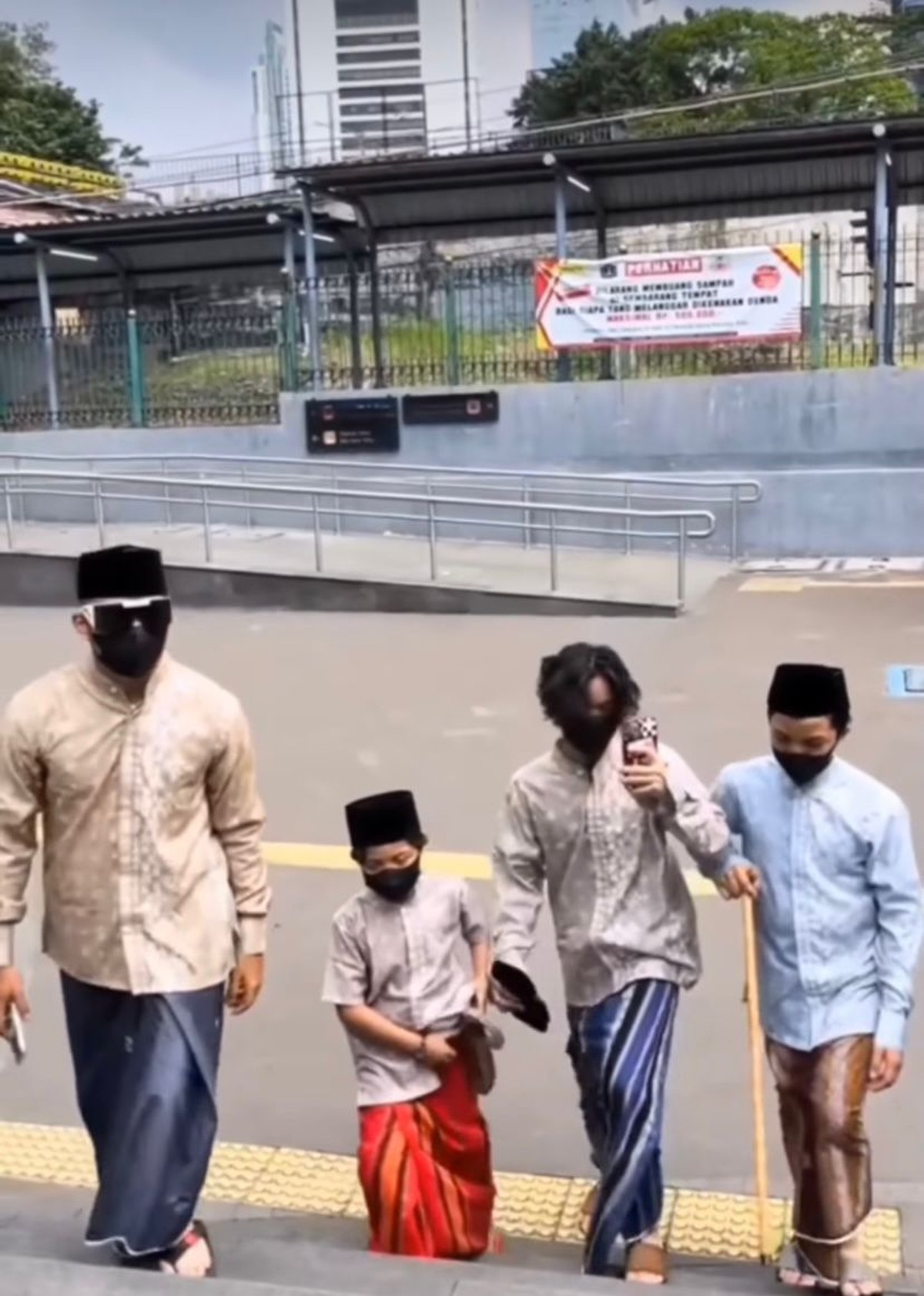 Gen Halilintar di Citayam Fashion Week