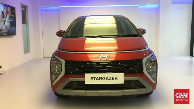 Hyundai Stargazer menjadi rival baru pada kelas low MPV yang ditempati Toyota Avanza, Veloz.