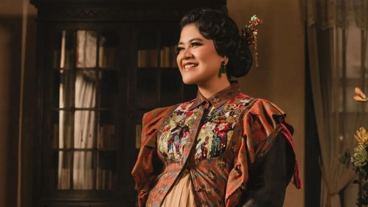 Kahiyang Ayu hamil anak ketiga