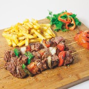 6 Daftar Makanan dan Minuman Ini Sebaiknya Tidak Dikonsumsi bareng Hidangan Daging, Lho Kenapa?