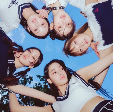 Daebak! 8 Hari Debut NewJeans Langsung Masuk Chart Billboard