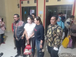 Lihat Lagi Ekspresi Bahagia Nikita Mirzani Usai Tak Jadi Ditahan
