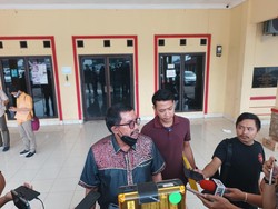 Pengacara Nikita Mirzani Minta Polisi Setop Penyidikan Kliennya