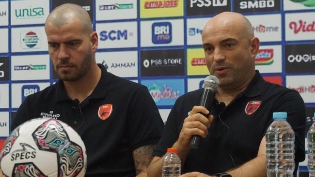 Pelatih PSM Makassar, Bernardo Tavares tidak mau mengambil pusing dengan pertandingan Persija Jakarta melawan Persib Bandung di laga lanjutan Liga 1.
