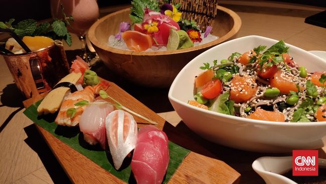 Kawasan Senopati, Jakarta Selatan dikenal akan deretan tempat makan yang enak. Berikut rekomendasi tempat makan di Senopati yang bisa Anda coba.