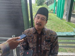 24 Jemaah Haji Debarkasi Surabaya Positif COVID-19