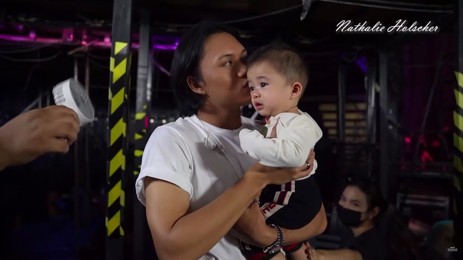 Nathalie Holscher Tak Kuasa Tahan Tangis Saat Bahas Rizky Febian