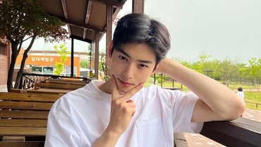img-title Cha Eun Woo Dikonfirmasi Bintangi Drama Romantis Baru