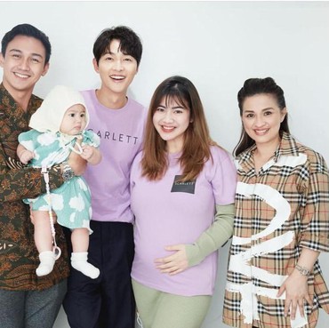 7 Potret Keluarga Felicya & Hito Liburan ke Korea Bertemu Song Joong Ki