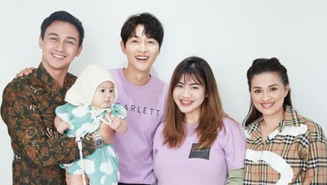 img-title Foto Bareng, Ketampanan Suami Felicya Angelista dan Song Joong Ki Jadi Perdebatan