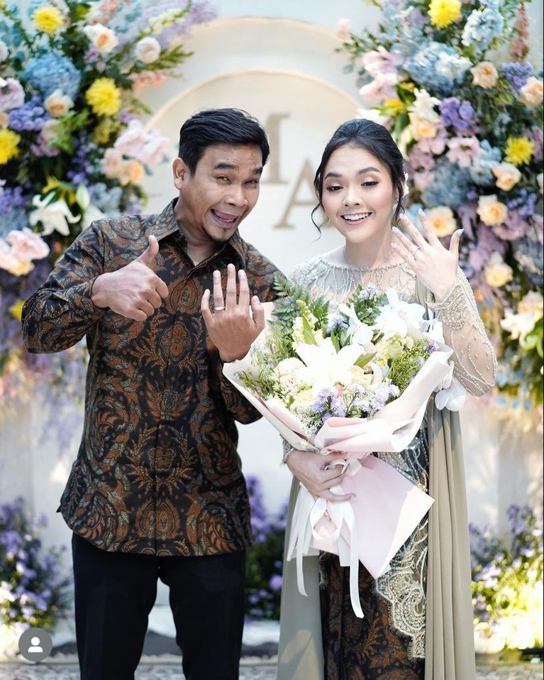 Maell Lee dan Anggita Oktaviani Maell Lee dan Anggita Oktaviani
