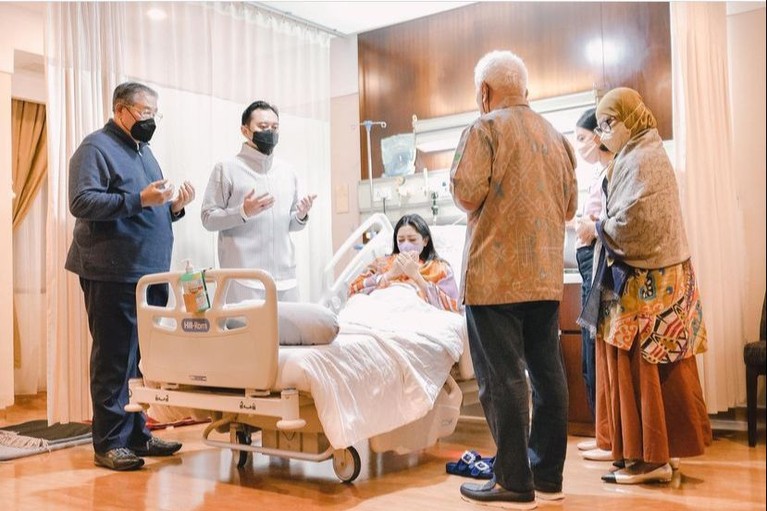 Momen Aliya Rajasa Lahirkan Anak Ke-4 Momen Aliya Rajasa Lahirkan Anak Ke-4