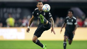 FOTO: Di Maria dan Pogba Main, Juventus Tekuk Guadalajara 2-0