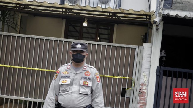 Pengacara Bharada E, Muhammad Boerhanuddin mengatakan Brigadir J meninggal dunia di rumah Irjen Ferdy Sambo bukan karena baku tembak.