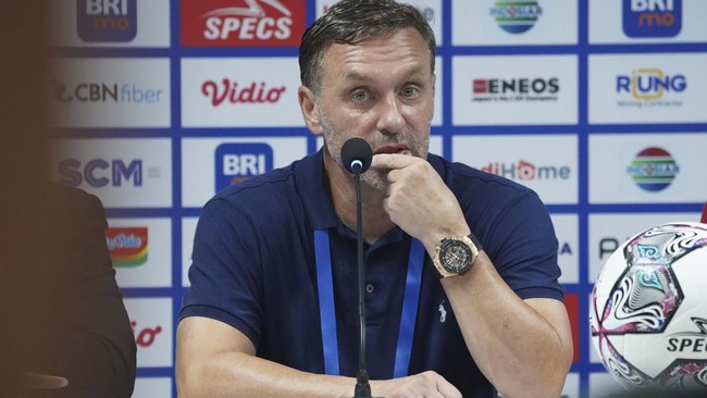 Pelatih Persija Thomas Doll mendesak PSSI memberikan hukuman kepada pemain Rans Nusantara FC Arthur Bonai yang melukai Ondrej Kudela.