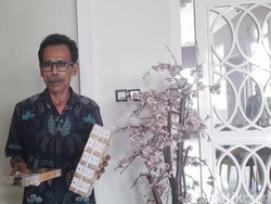 Mochi yang Antarkan sang Anak Kuliah hingga S2