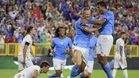 FOTO: 12 Menit Debut dan Haaland pun Cetak Gol