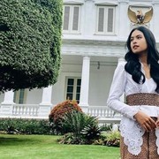 Kerap Kali Diundang Sebagai Tamu di Istana Kepresidenan, Berikut Gaya Anggun Maudy Ayunda dalam Balutan Kain Khas Indonesia