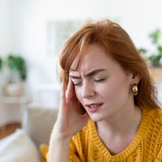 Sering Dikira Mirip dengan Sakit Kepala Biasa, Kenali Tanda-tanda Vertigo dan Risikonya!