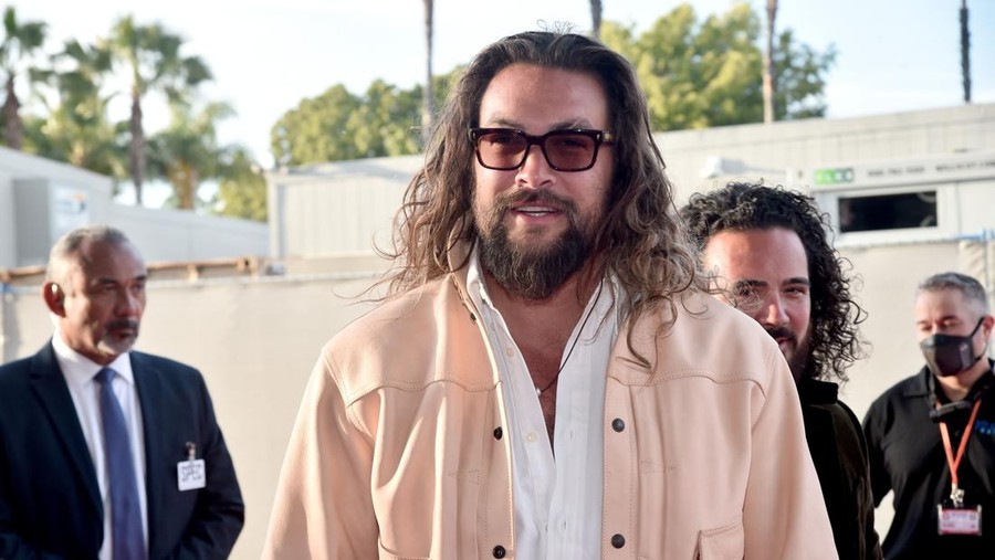 LOS ANGELES, CALIFORNIA - APRIL 04: Jason Momoa attends the Los Angeles Premiere Of 