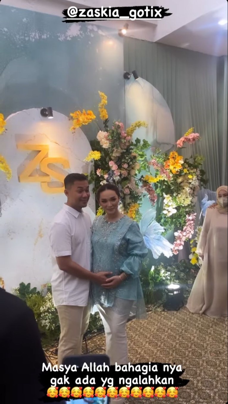 7 Bulanan Zaskia Gotik 7 Bulanan Zaskia Gotik