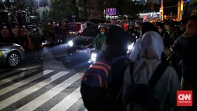Masyarakat Masih Padati Citayam Fashion Week Sabtu Sore