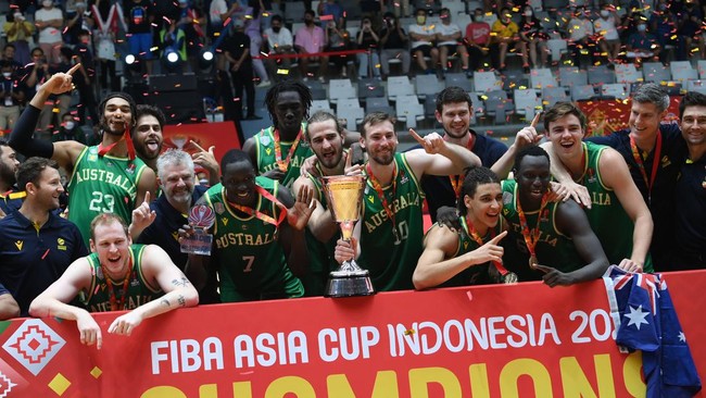 Australia berhasil menjadi juara FIBA Asia Cup 2022 usai mengalahkan Lebanon 75-73 pada laga final.