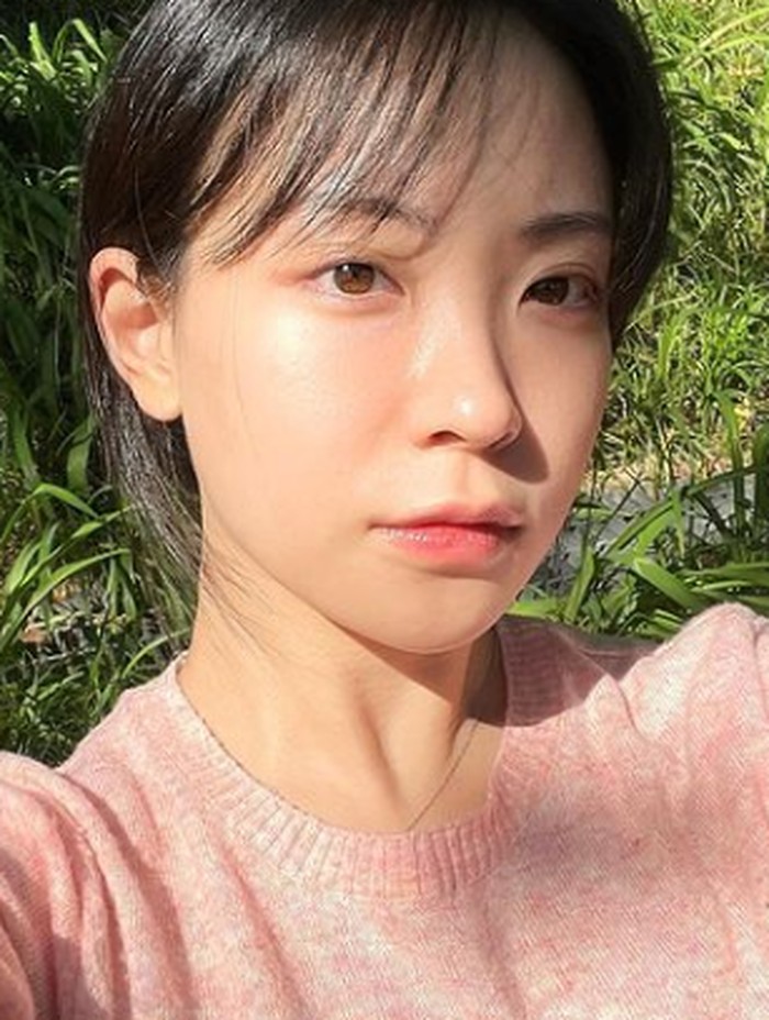 Han Ji Hyo memulai karier akting pada tahun 2019 lewat peran kecil dalam berbagai judul web drama./ foto: instagram.com/laubedejuillet