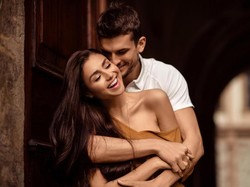 Trik Tarik Ulur yang Elegan Saat PDKT, Bikin Gebetan Makin Penasaran!