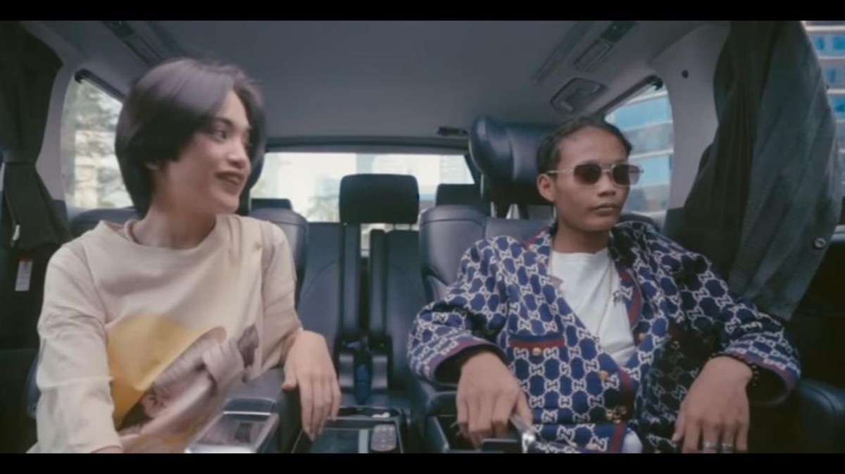 Jeje Slebew dan Bonge