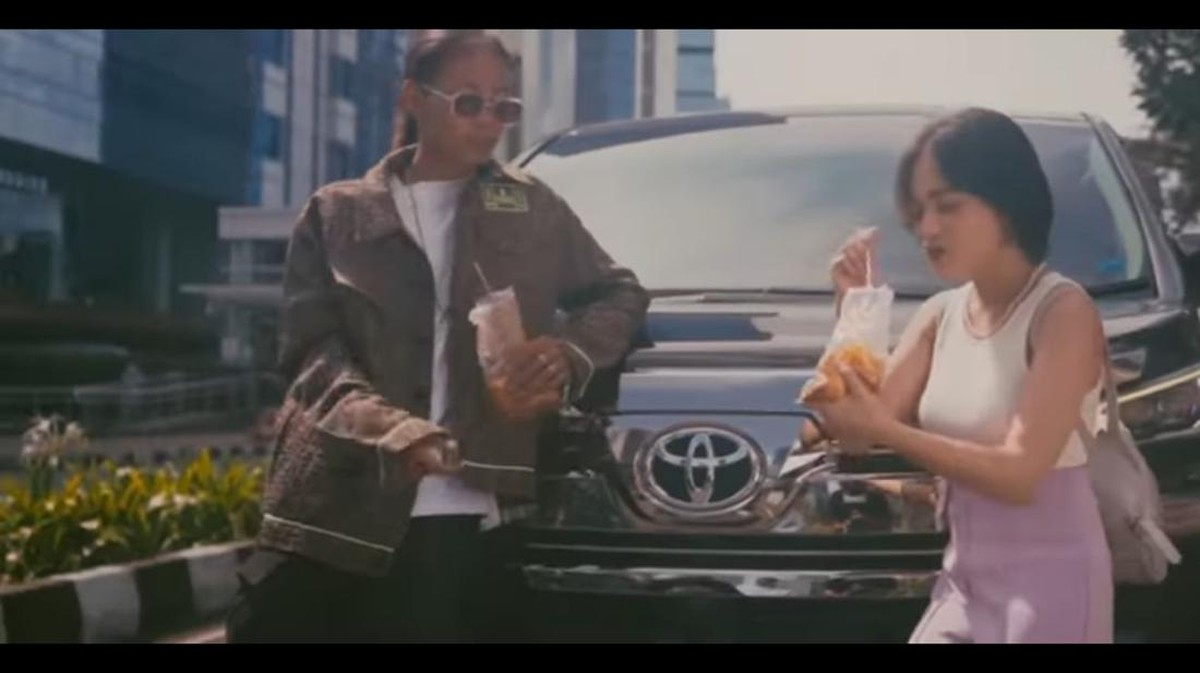 Jeje Slebew dan Bonge